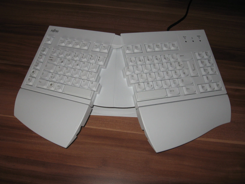 Fertig aufgestellte Tastatur Fertig aufgestellte Tastatur