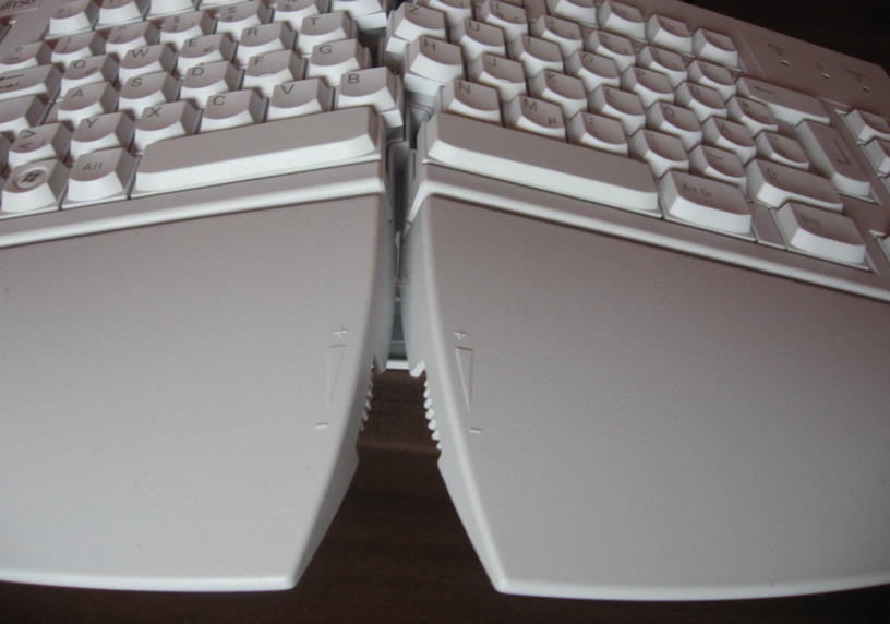 Tastatur ist angehoben Tastatur ist angehoben